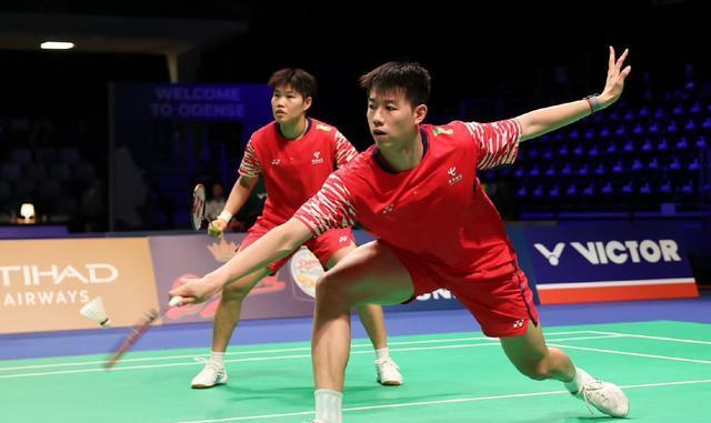 王祉怡负安, alt 王祉怡负安, alt