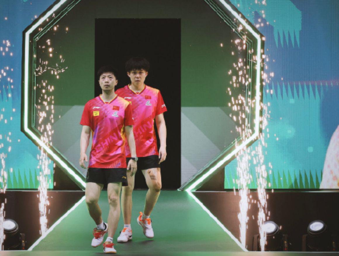 楚钦撑起门 楚钦撑起门